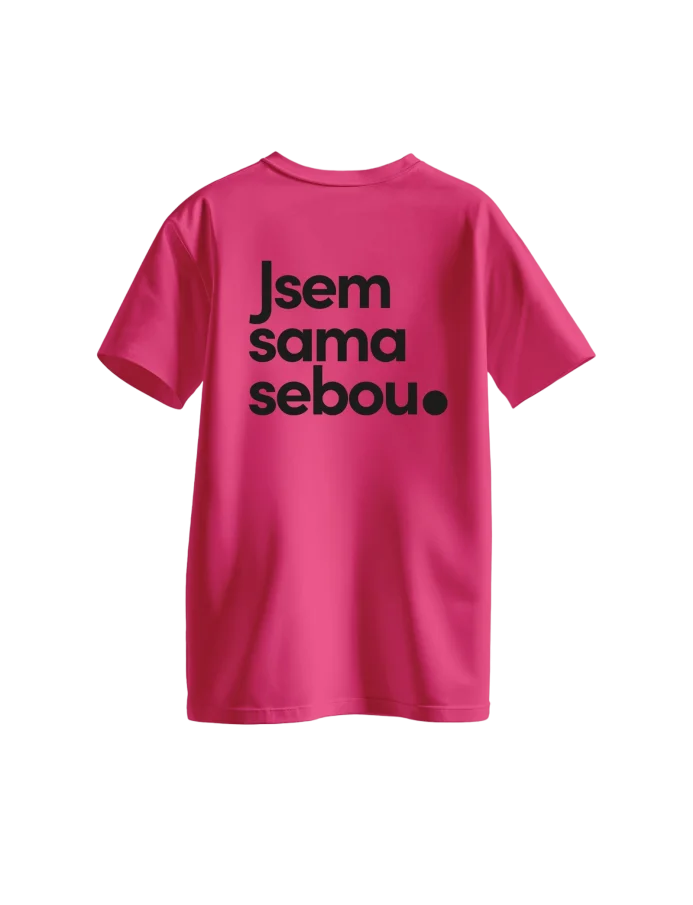 Triko Sama sebou