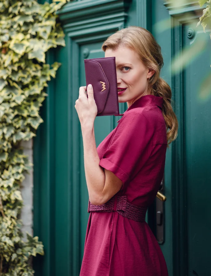Altena Wine Red