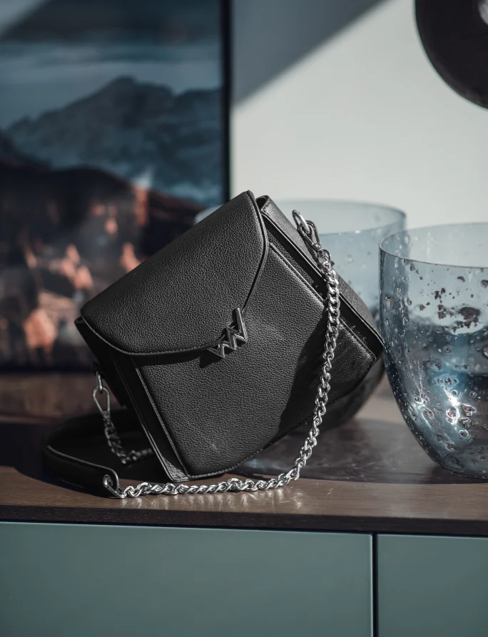 Bryna Mini Black