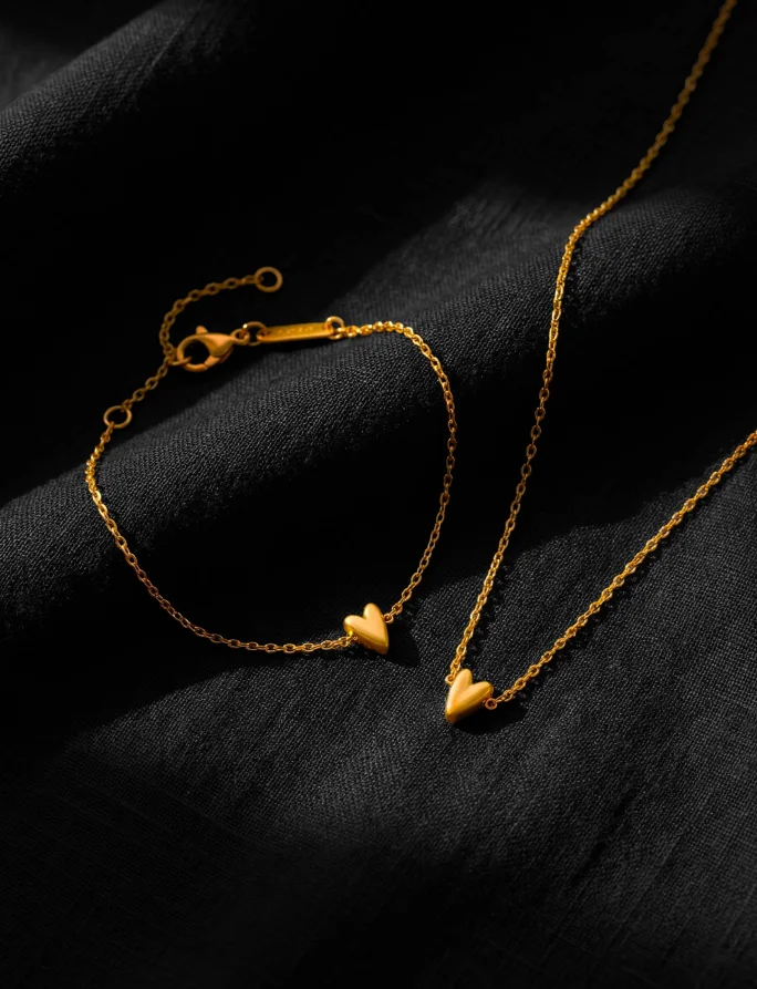 Náramek Amora Gold