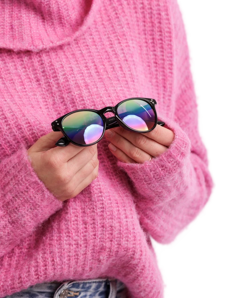 Mitzi M-Color