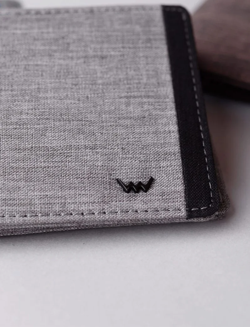 Cruell Light Grey