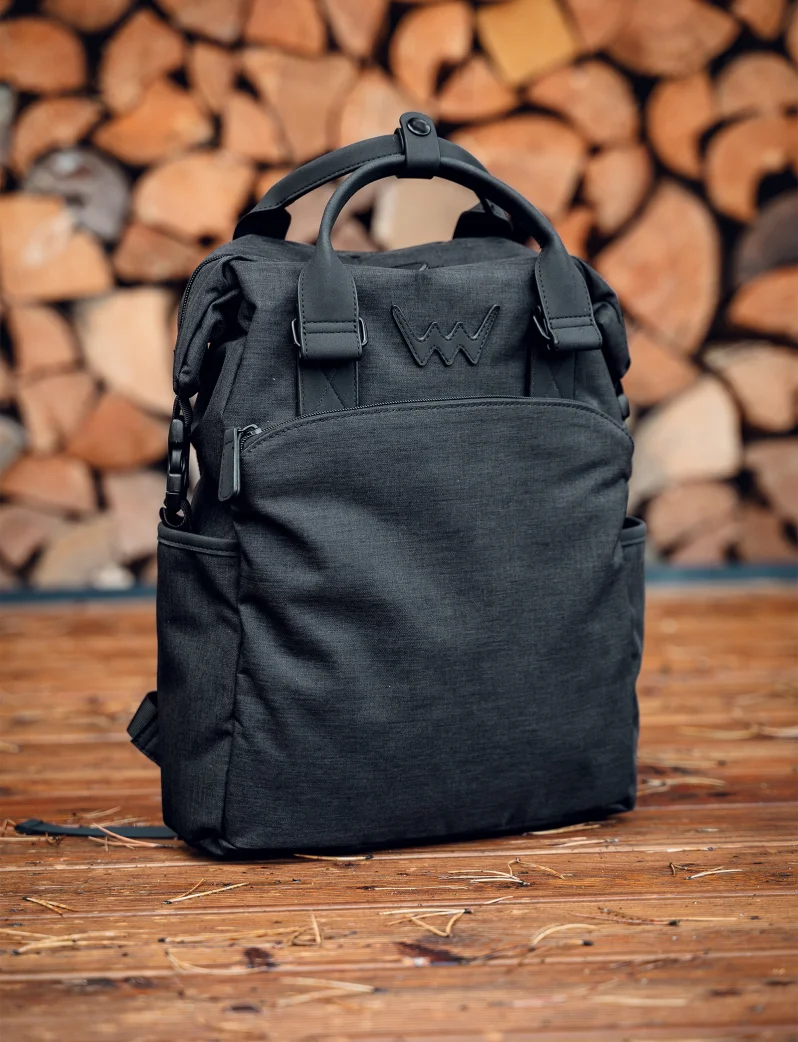 Lien Black