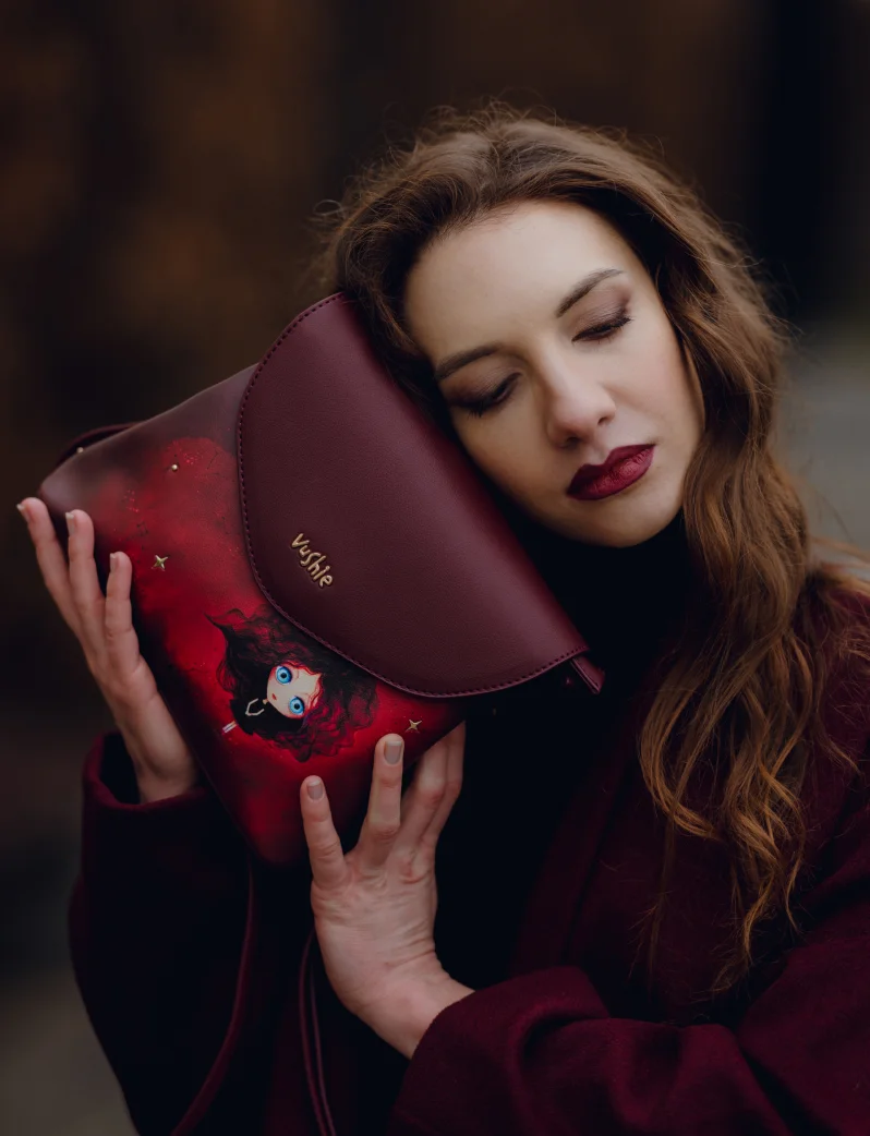Laura Flap Crossbody Bag